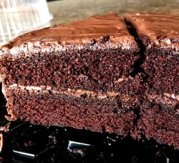 Hershey's Perfectly Chocolate Cake back  of the box recipe