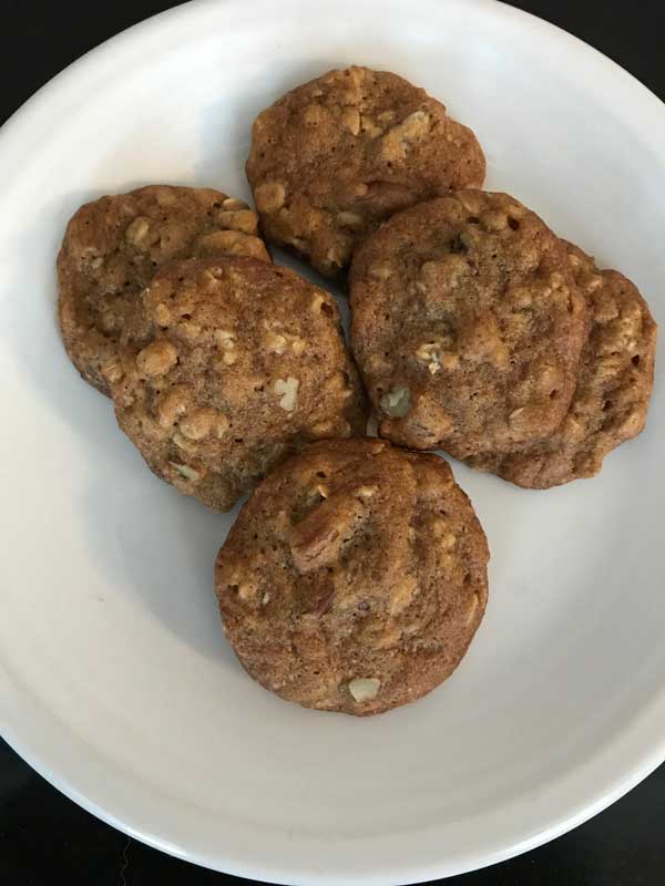 chewy oatmeal cookies