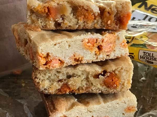 pumpkin spice blondie cookie bars
