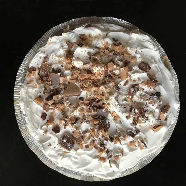 Frosty Butter Pecan Crunch Pie