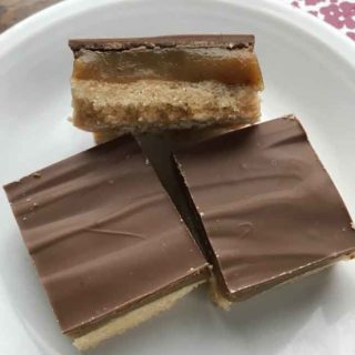 Roasted Flour Millionaire Shortbread Bars