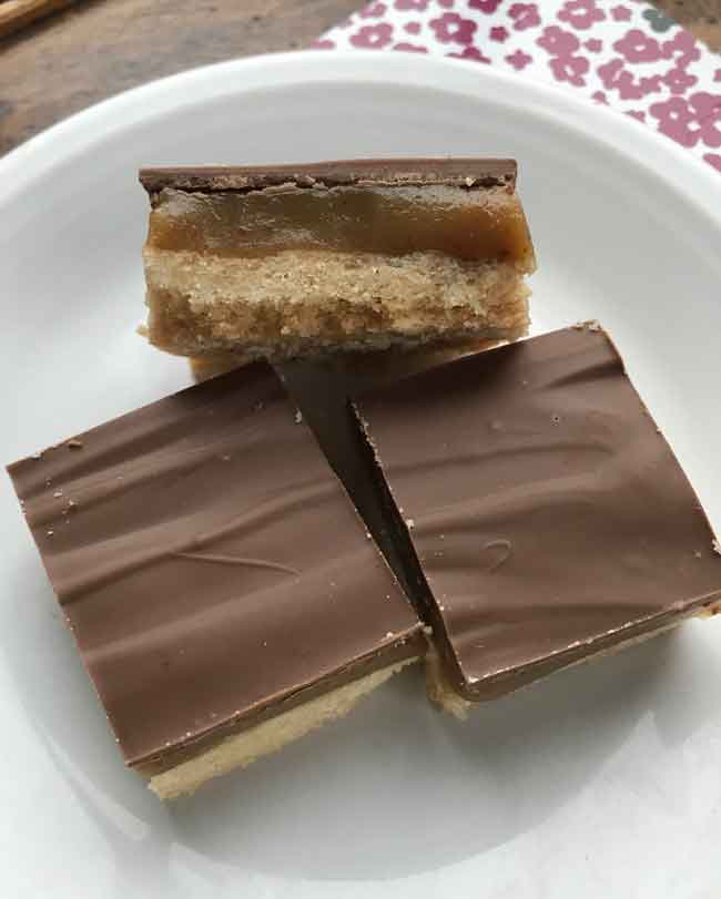 Roasted Flour Millionaire Shortbread Bars