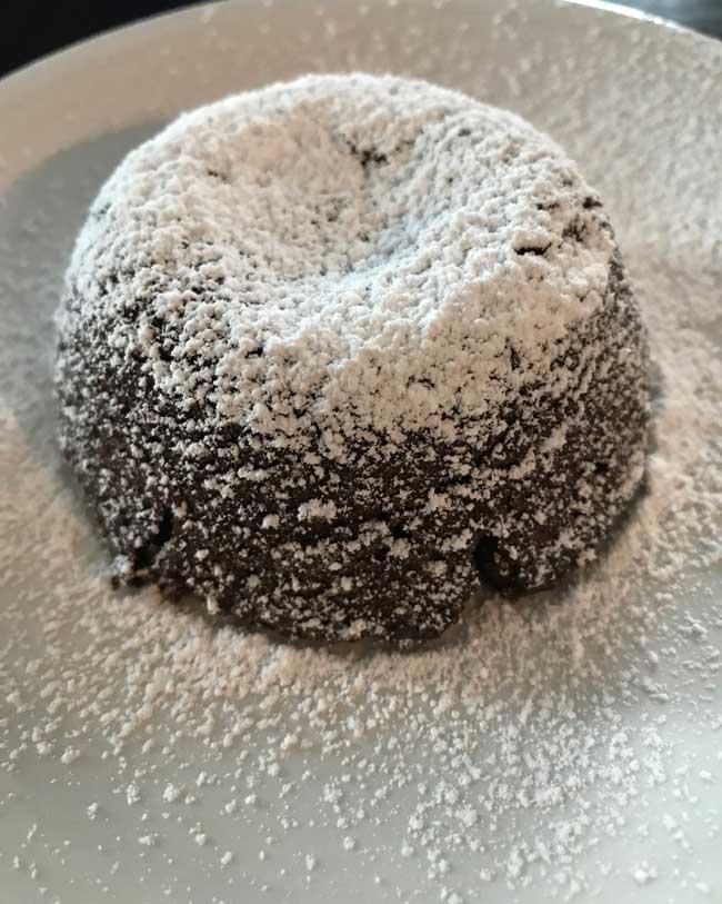 chocolate molten lava cakes