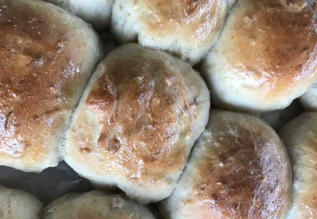 Oatmeal Dinner Rolls