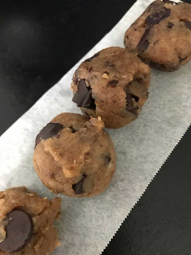 gluten-free vegan chocolate chunk cookies