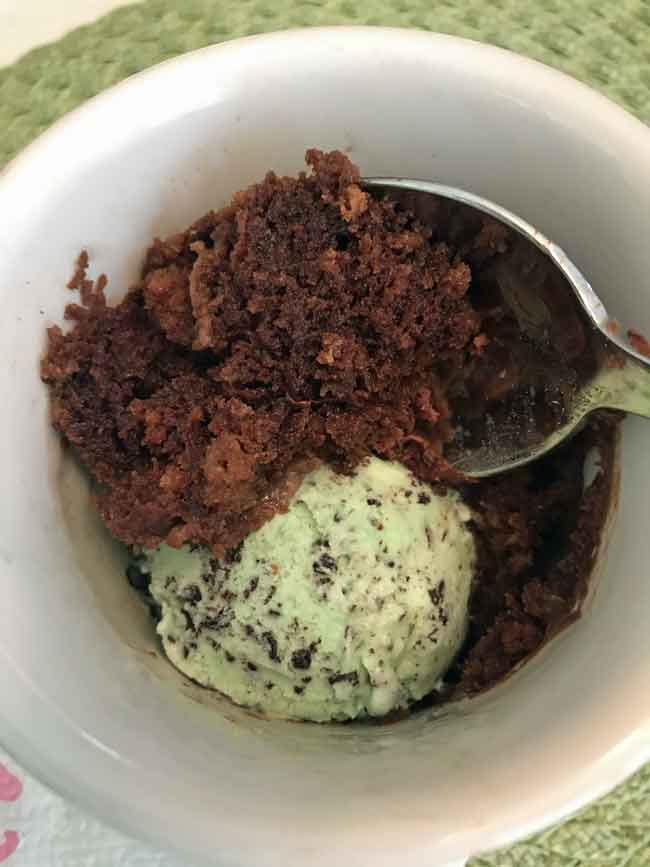 custard cup cake with ice cream