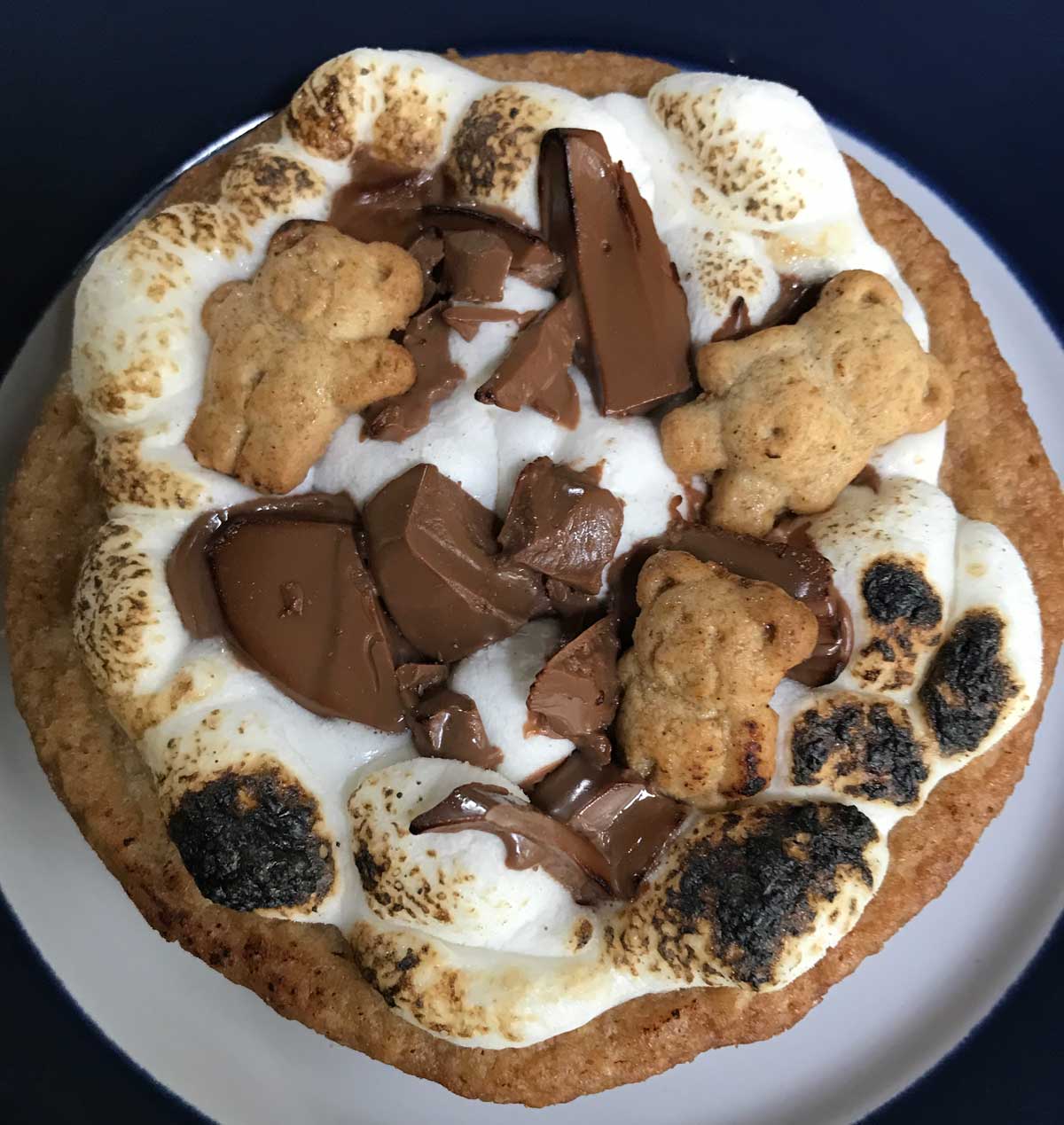 https://www.cookiemadness.net/wp-content/uploads/2021/05/smores-cookies.jpg