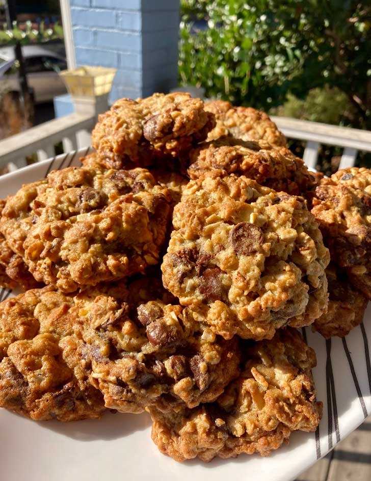 Oatmeal Chocolate Chunk Cookies with Almonds