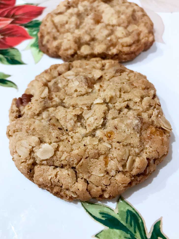 Orange Slice Cookies are oatmeal cookies made with orange candies, oats and spices.