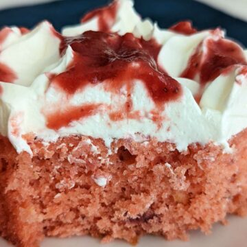 Strawberry Cake with Fluffy Pudding Frosting