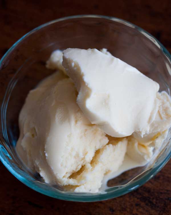 Root Beer Gelato in a custard cup