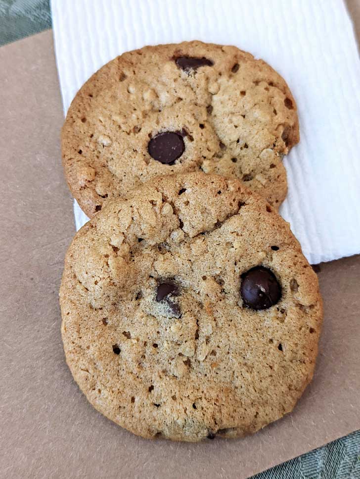 Thin peanut butter cookies