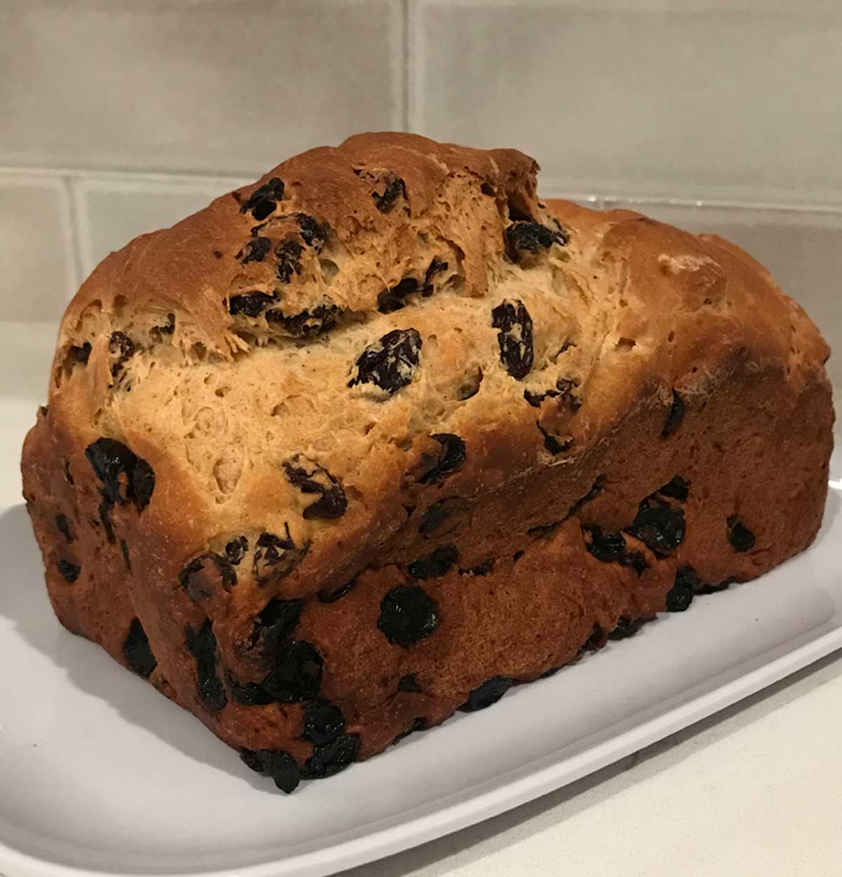 Gluten-Free Raisin Bread from the Cookie Madness baking blog.
