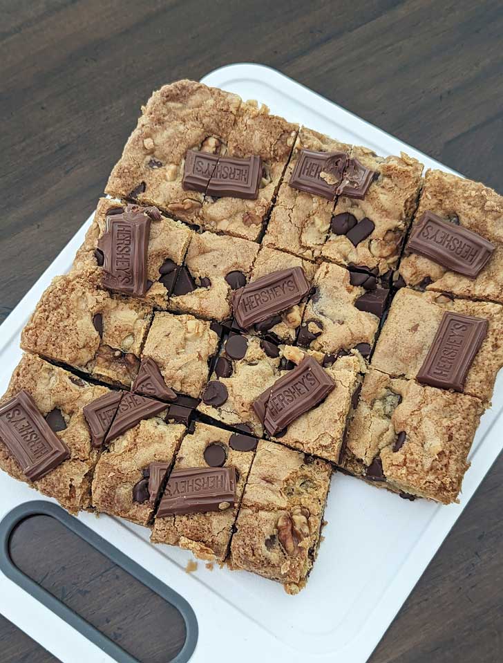 The Best Chocolate Chip Bars recipe