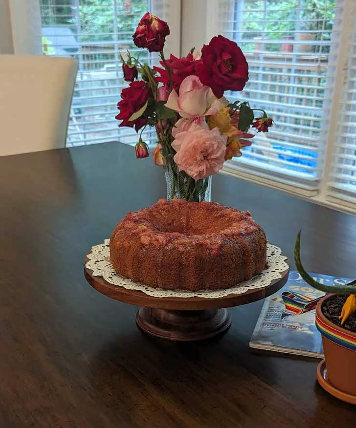 Aunt Clara's Fresh Strawberry Pound Cake