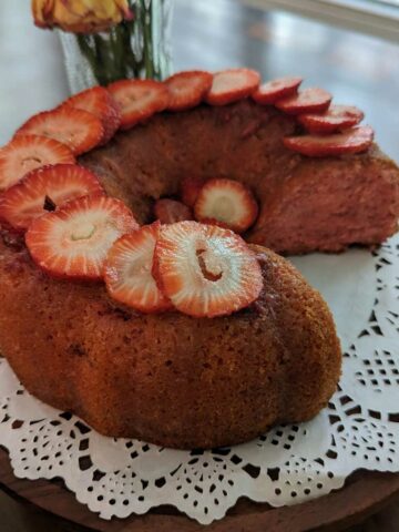 Fresh Strawberry Pound Cake