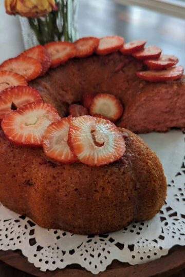 Fresh Strawberry Pound Cake
