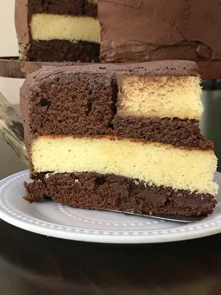 Chocolate and Vanilla Hidden Flag Cake on July 4th Desserts list.