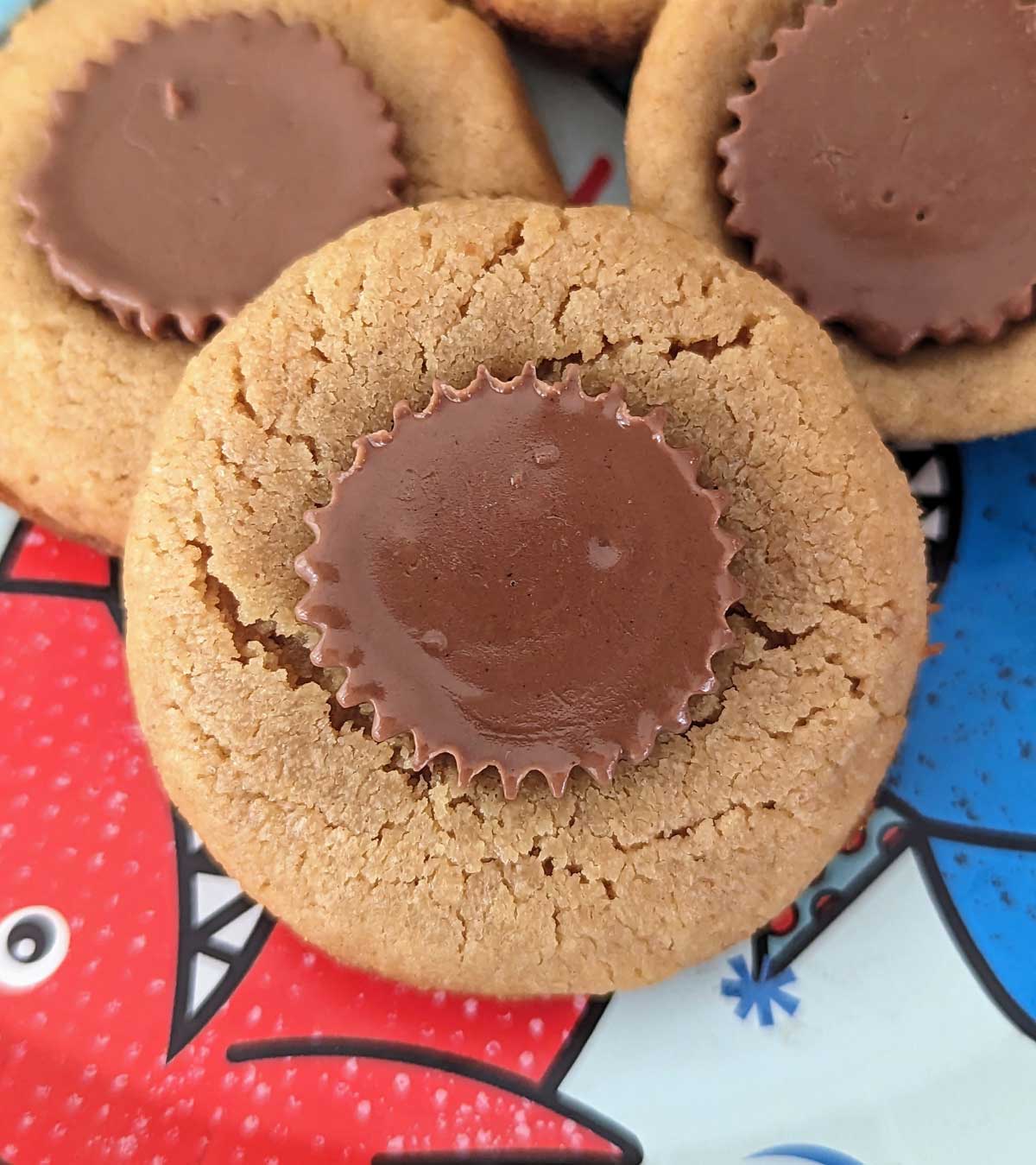 Regular size muffin pan peanut butter cup cookie