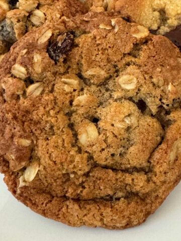egg soaked raisin oatmeal cookies