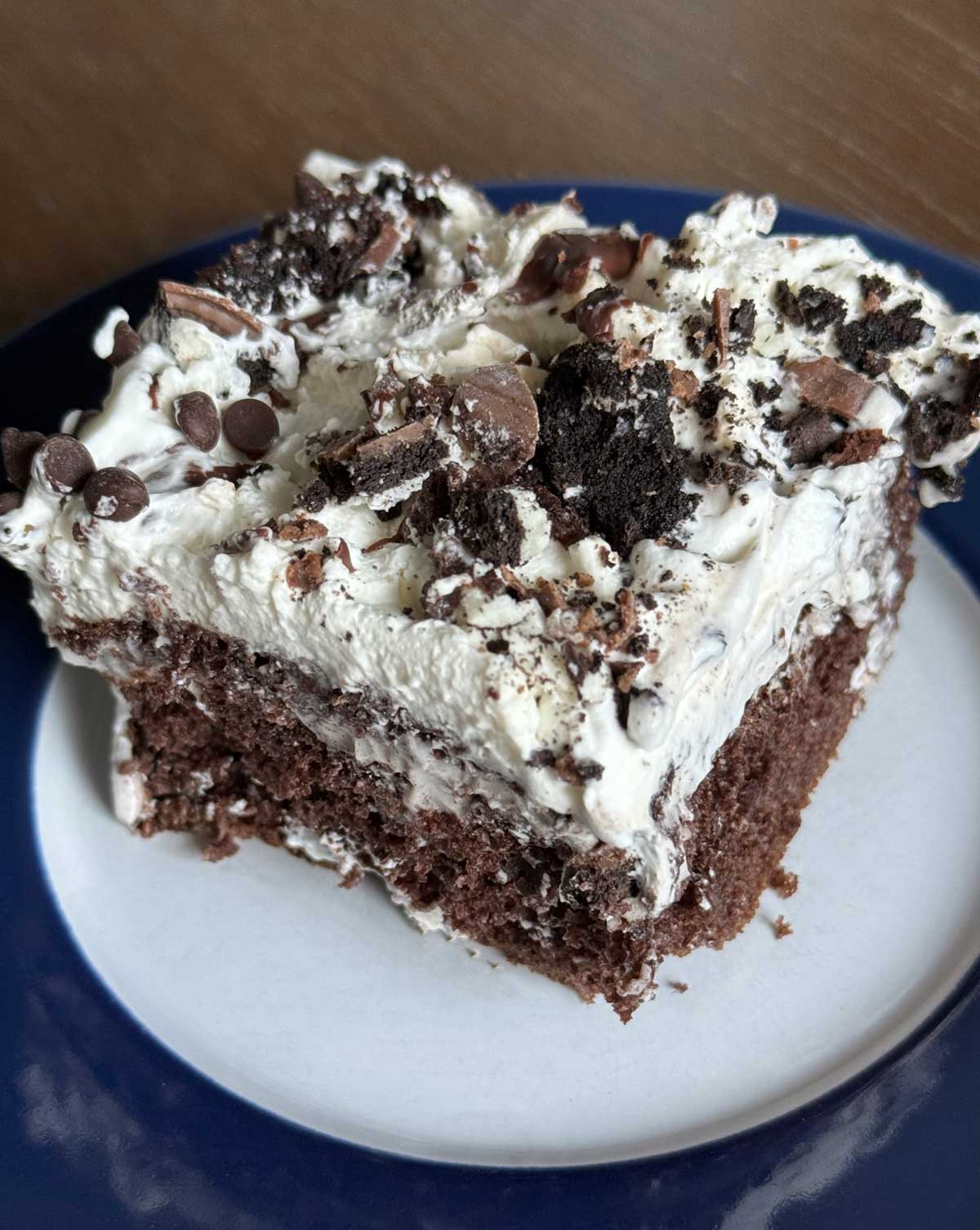 Oreo Pudding Poke Cake