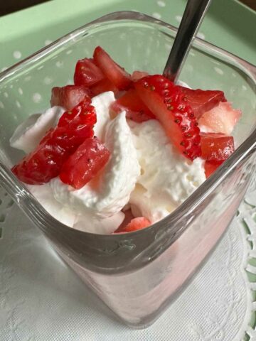 Strawberry Mousse without egg whites.