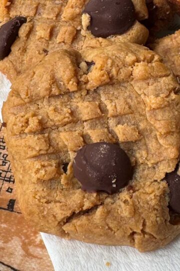 Peanut Butter Protein Cookies recipe without eggs or protein powder.