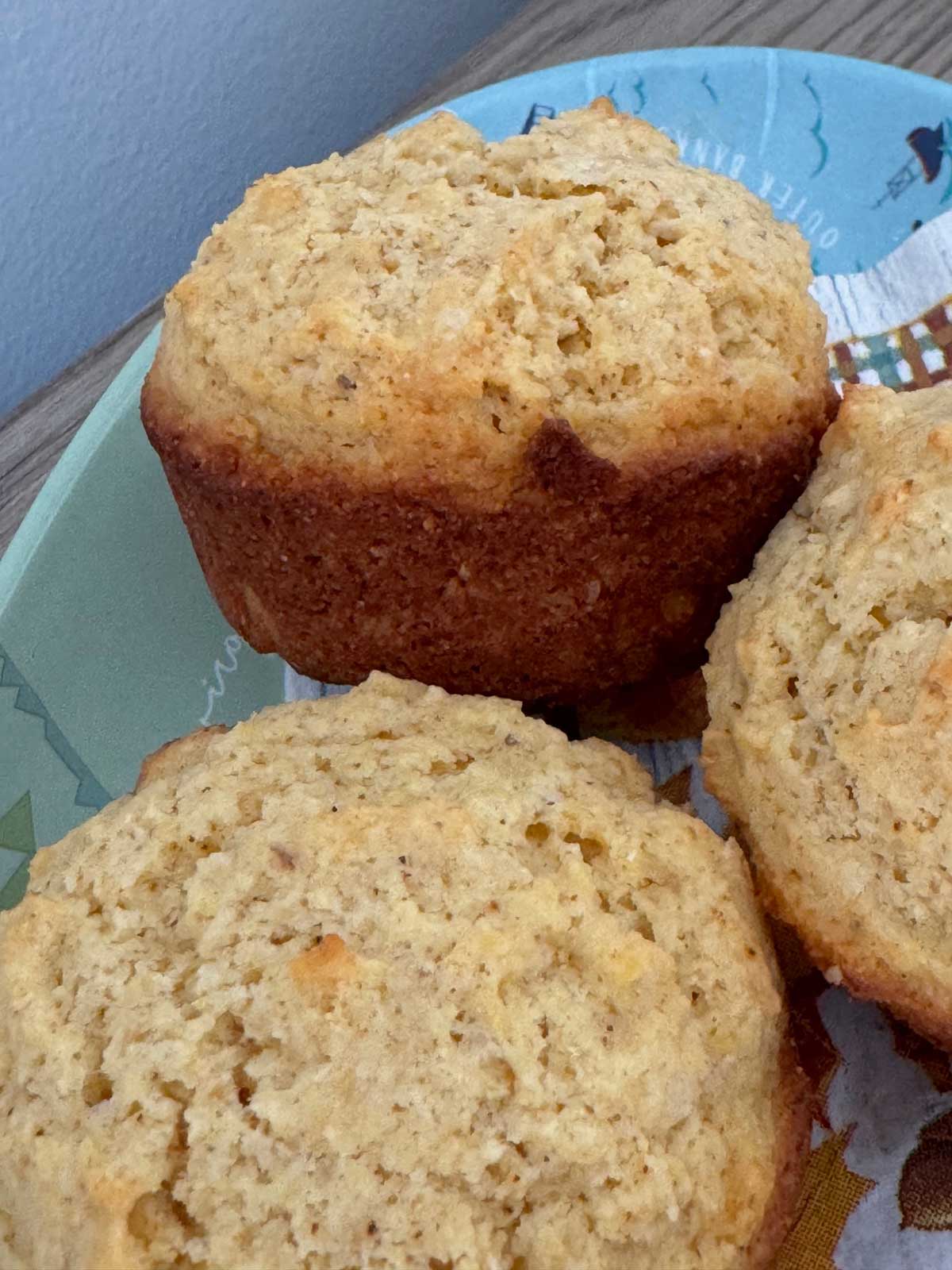 An easy recipe for basic corn muffins with chipotle powder.
