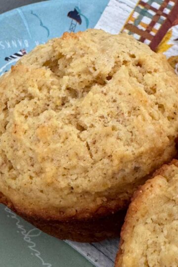 An easy recipe for basic corn muffins with chipotle powder.