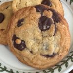 Recipe for sourdough chocolate chip cookies with discard or active sourdough
