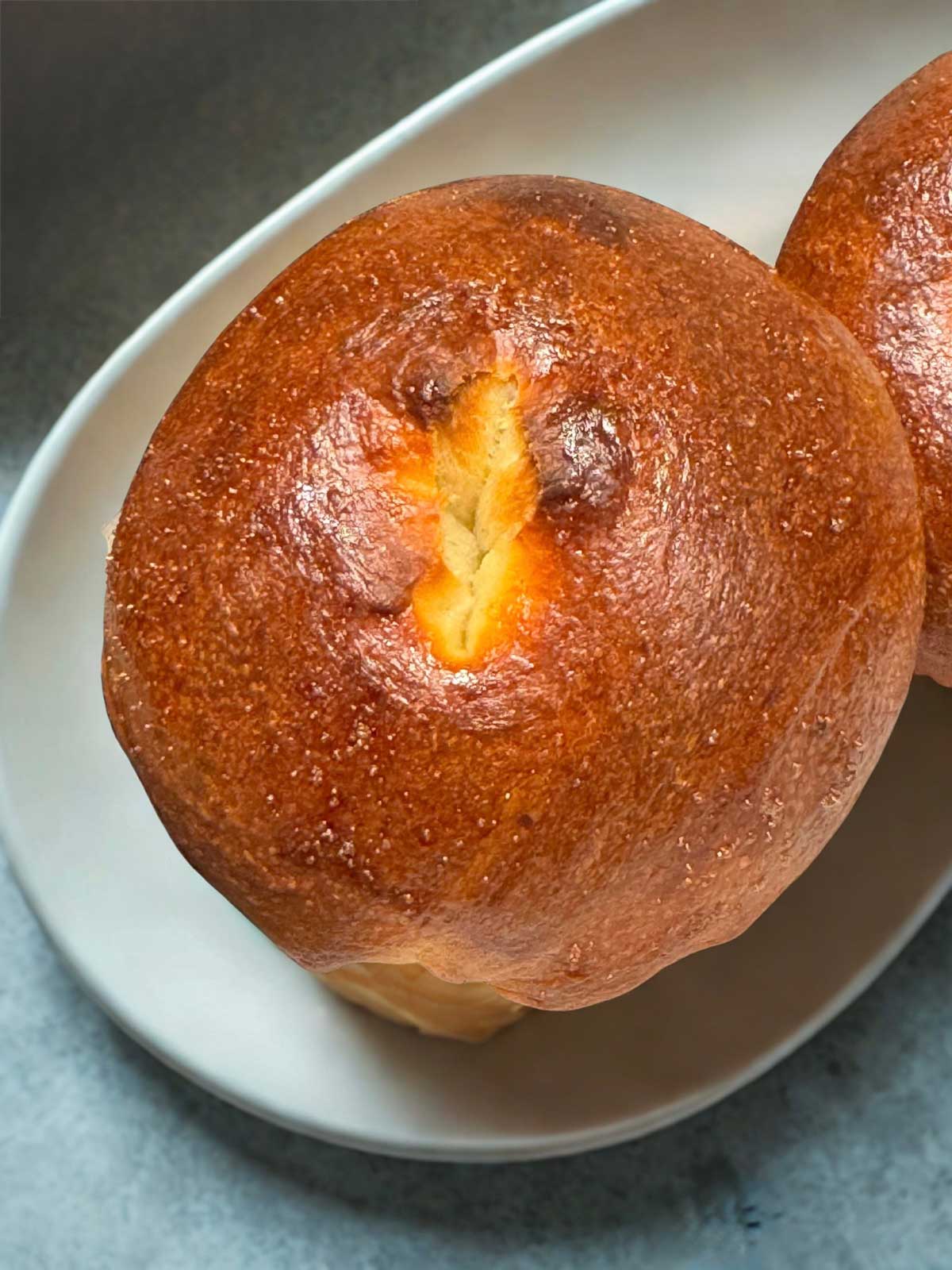 Soft and chewy bagels with cottage cheese and egg in the dough.