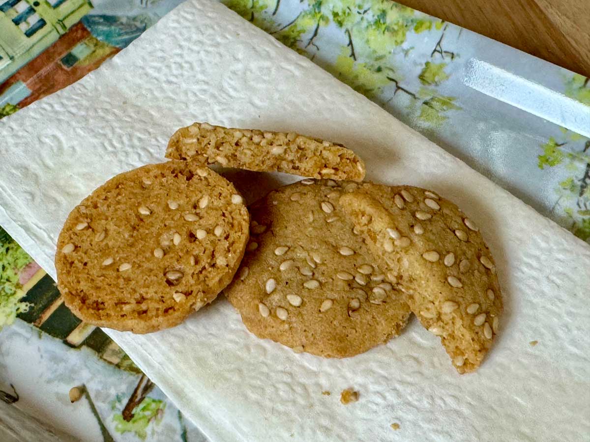 Thickness of Benne Wafers and texture.