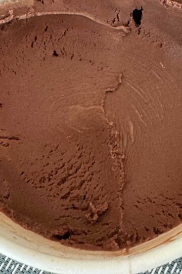Scoopable homemade chocolate ice cream recipe that stays soft.