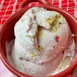An easy no-egg strawberry ice cream recipe that does not require cooking.