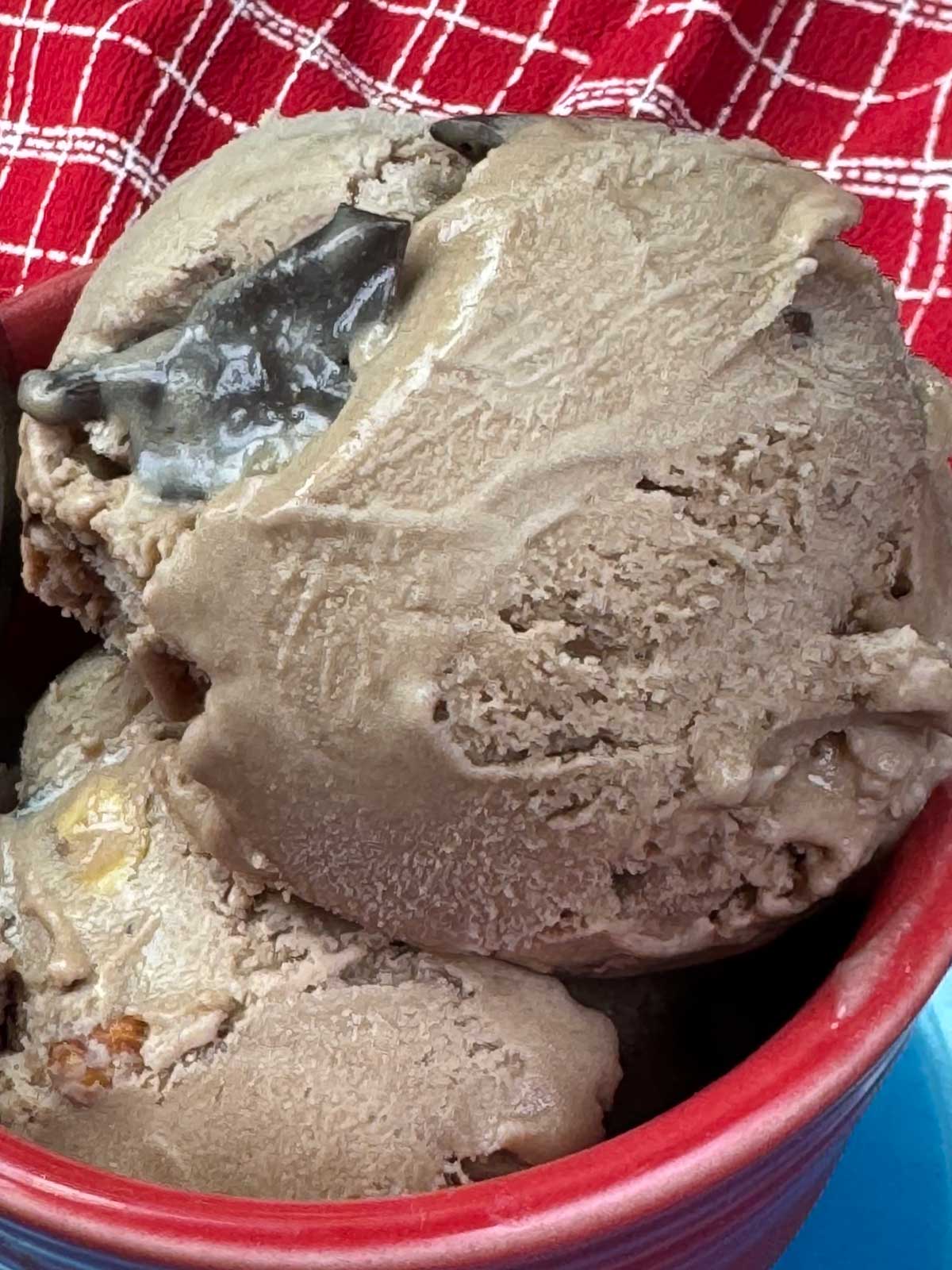 Nutella Ice Cream Recipe with chocolate hazelnut flavored chunks.